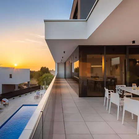 Villa Old Olive V *