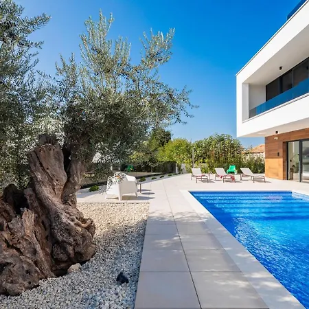 Villa Old Olive V *